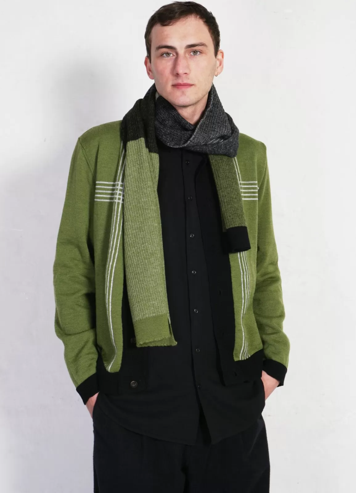 Store Arnold | Knitted Cardigan | Pattern Green Knitwear