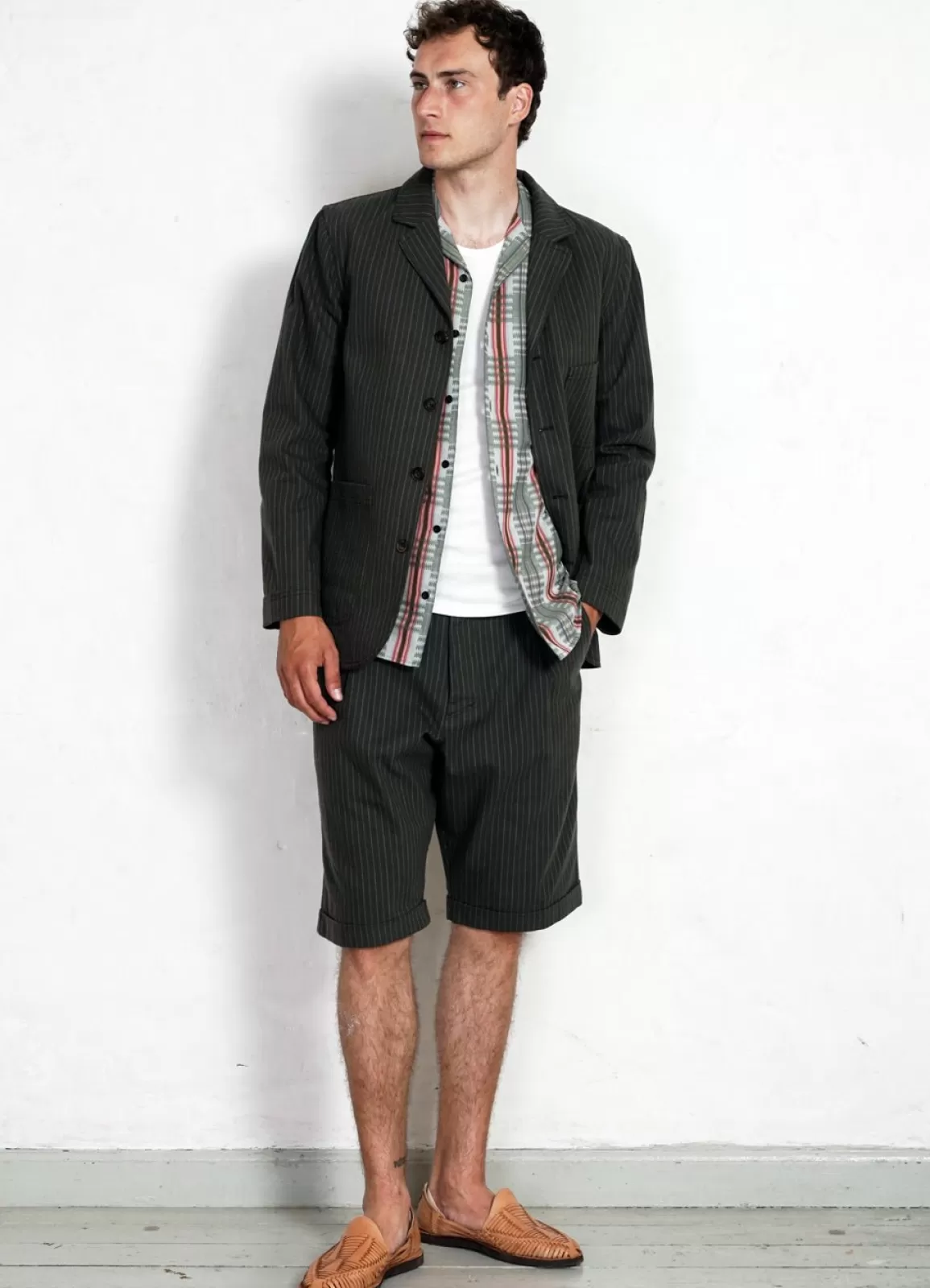 Clearance Birk | Single Pleated Shorts | Khaki Pin Suiting