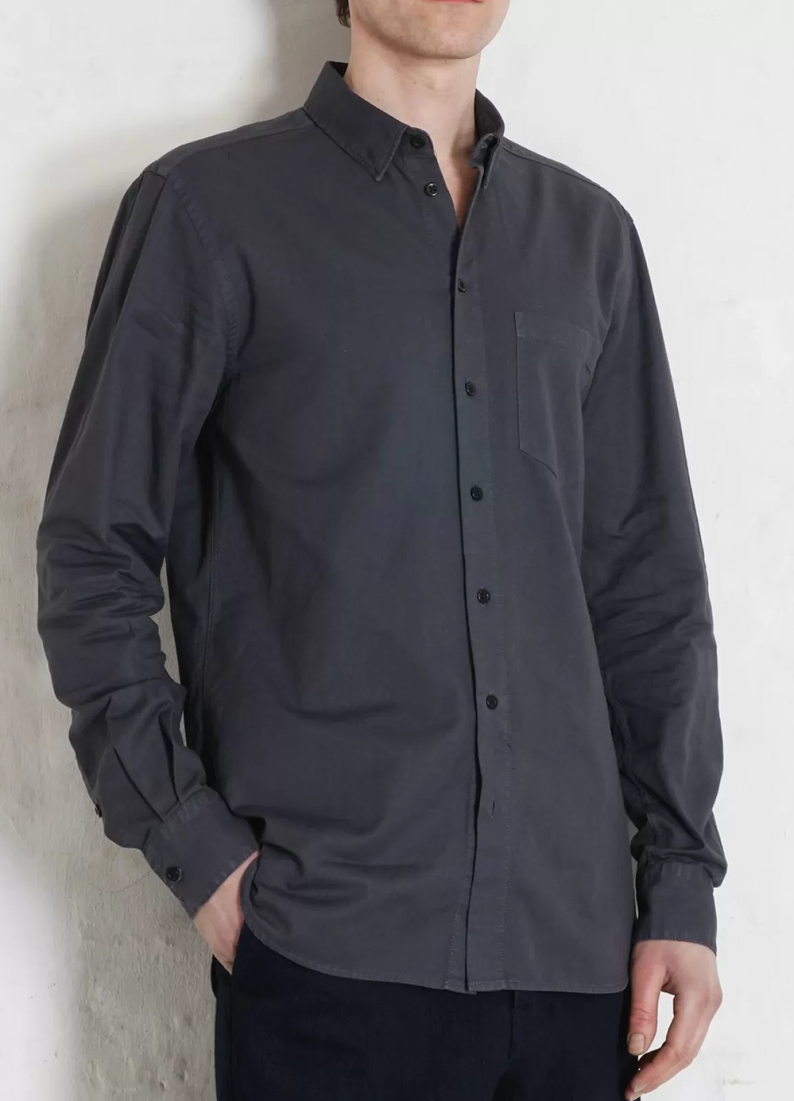 Store Haakon | Hidden Button Down Shirt | Blues Shirts