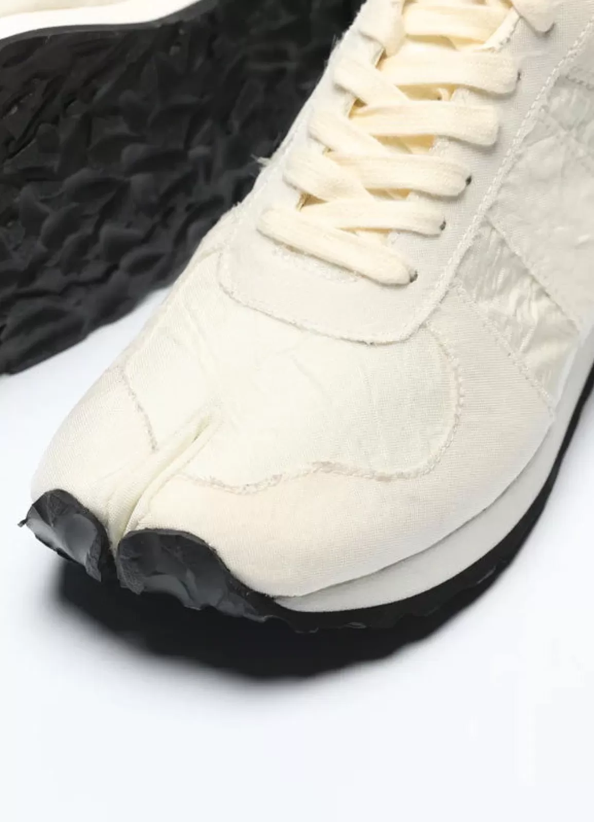 Flash Sale 21 | Airbag Tabi Trainer | White Shoes