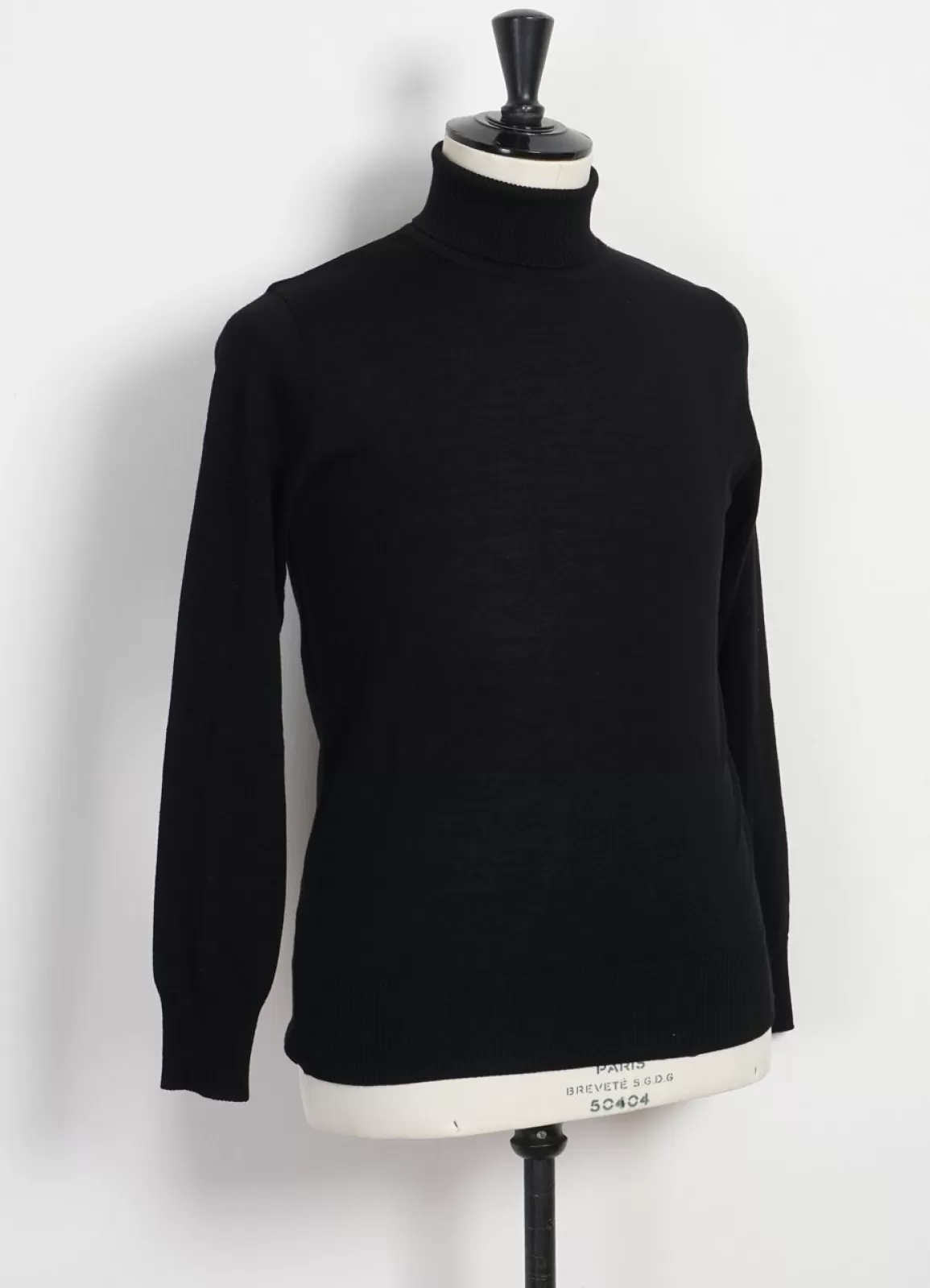 Hot Turtleneck | Fine Knitwear | Black Knitwear